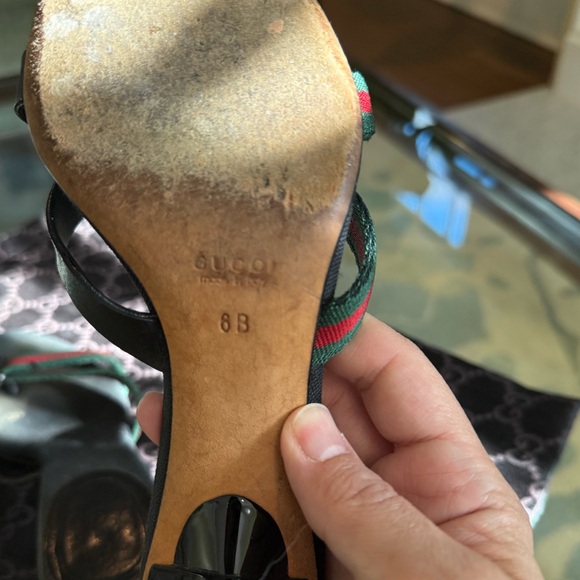 Vintage Gucci Women's Red & Green Ribbon & Leather Strap Kitten Heels | Size 6 - Picture 12 of 12